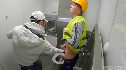 pissing